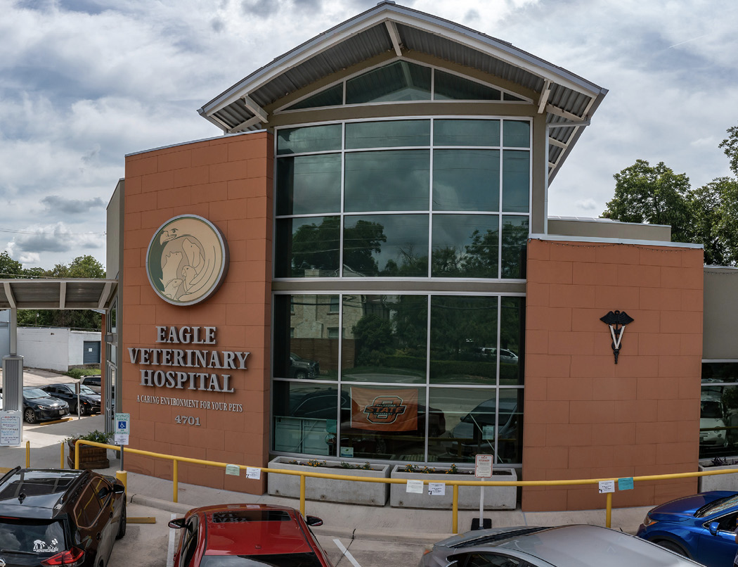 3-Eagle_Veterinary_Hospital_outside.jpg