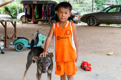 child-at-Mission-Rabies-vaccination-event-in-Cambodia